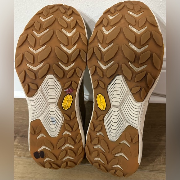 Hoka One One Transport Tan Trail Shoes Quick Toggle Lace, Cordura, Vibram Size 9 - Picture 16 of 16